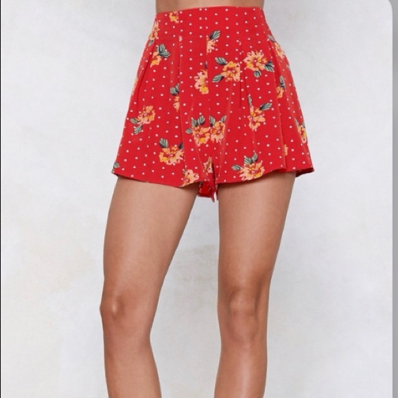 NASTY GAL Ready Steady Grow Floral Polka Dot Short - Picture 4 of 9